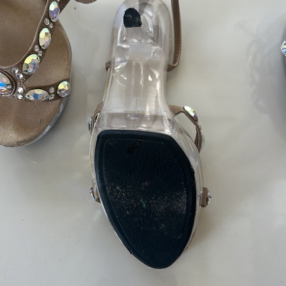 High heel iridescent formal shoes with clear bottom - Picture 3 of 5